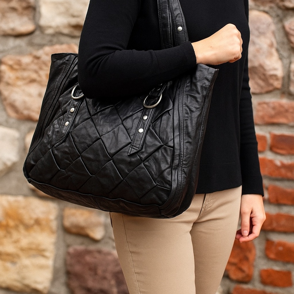 JUNIOR DRAKE Black Quilted Glove Leather Tote Bag